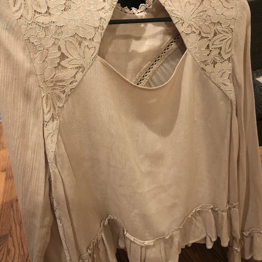Altar'd State Blouse - Picture 2 of 2